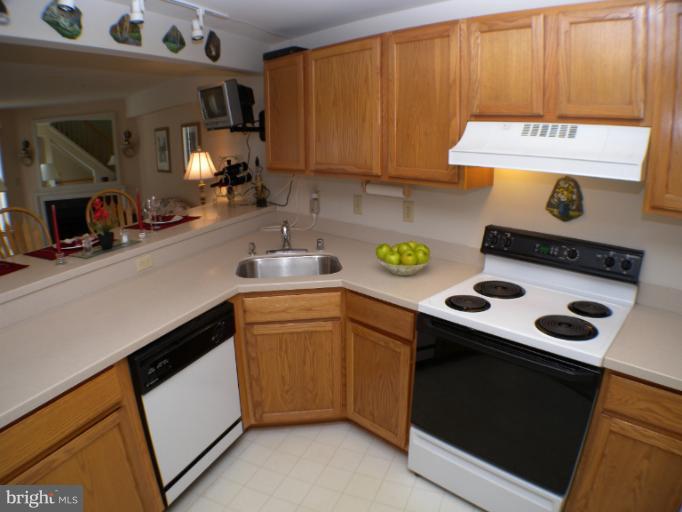 245 Sycamore Ridge Road Laurel, MD 20724 - Photo 12 of 19 Kitchen