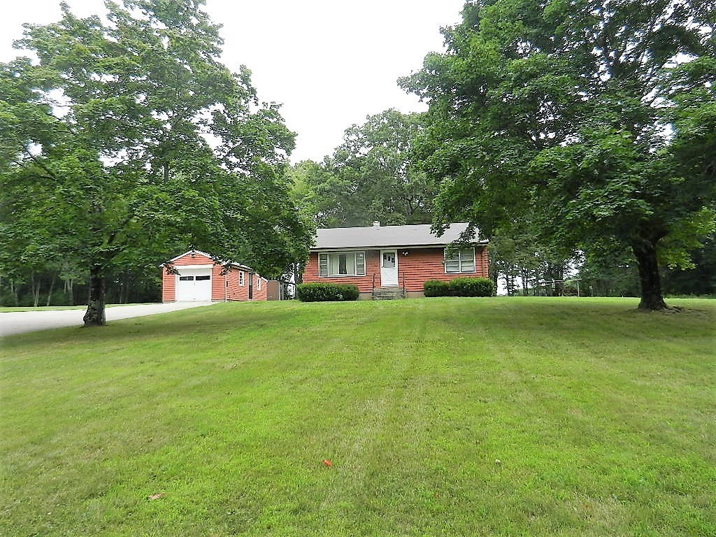 32 Westcott Road Scituate, RI 02857 - Photo 2 of 26