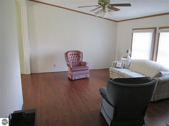 8539 West Monroe Road Elwell, MI 48832 - Photo 13 of 31 1826098-12.JPG