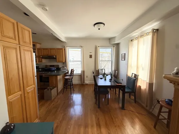 $3,200 | 36 Winter Street, Unit 2, Cambridge, MA 02141