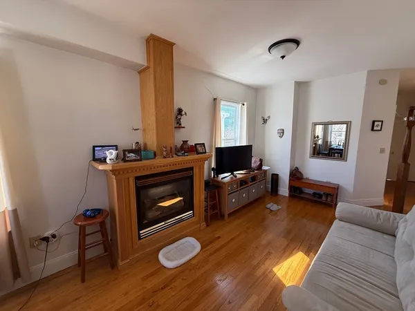 $3,200 | 36 Winter Street, Unit 2, Cambridge, MA 02141