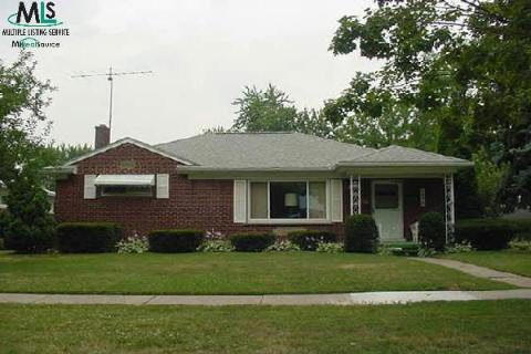 1879 Prestwick Road Grosse Pointe, MI 48236 - Photo 1 of 1 619310.JPG