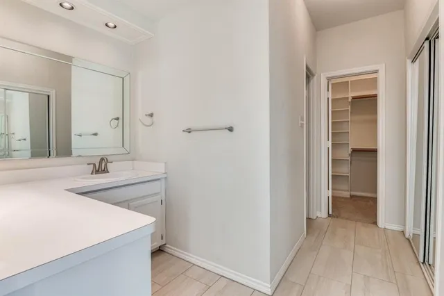 $2,100 | 4409 Bellaire Drive South, Unit 113, Fort Worth, TX 76109