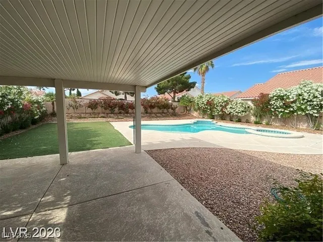 $2,800 | 6623 Star Glow Court, Las Vegas, NV 89118