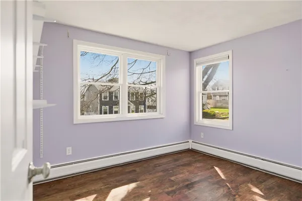 $3,200 | 102 Easton Avenue, Portsmouth, RI 02871