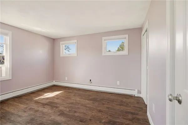 $3,200 | 102 Easton Avenue, Portsmouth, RI 02871