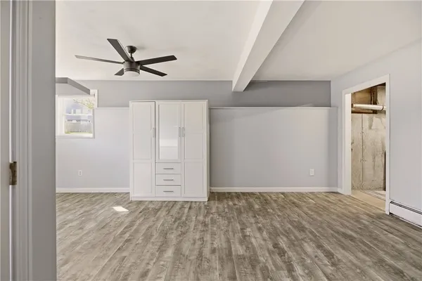 $3,200 | 102 Easton Avenue, Portsmouth, RI 02871