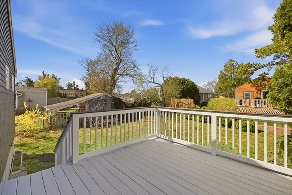 $3,200 | 102 Easton Avenue, Portsmouth, RI 02871