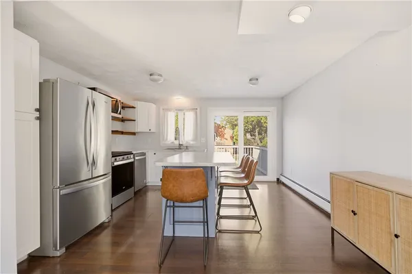 $3,200 | 102 Easton Avenue, Portsmouth, RI 02871