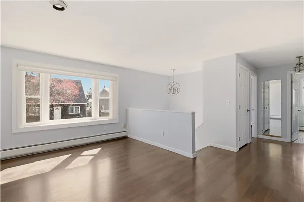 $3,200 | 102 Easton Avenue, Portsmouth, RI 02871