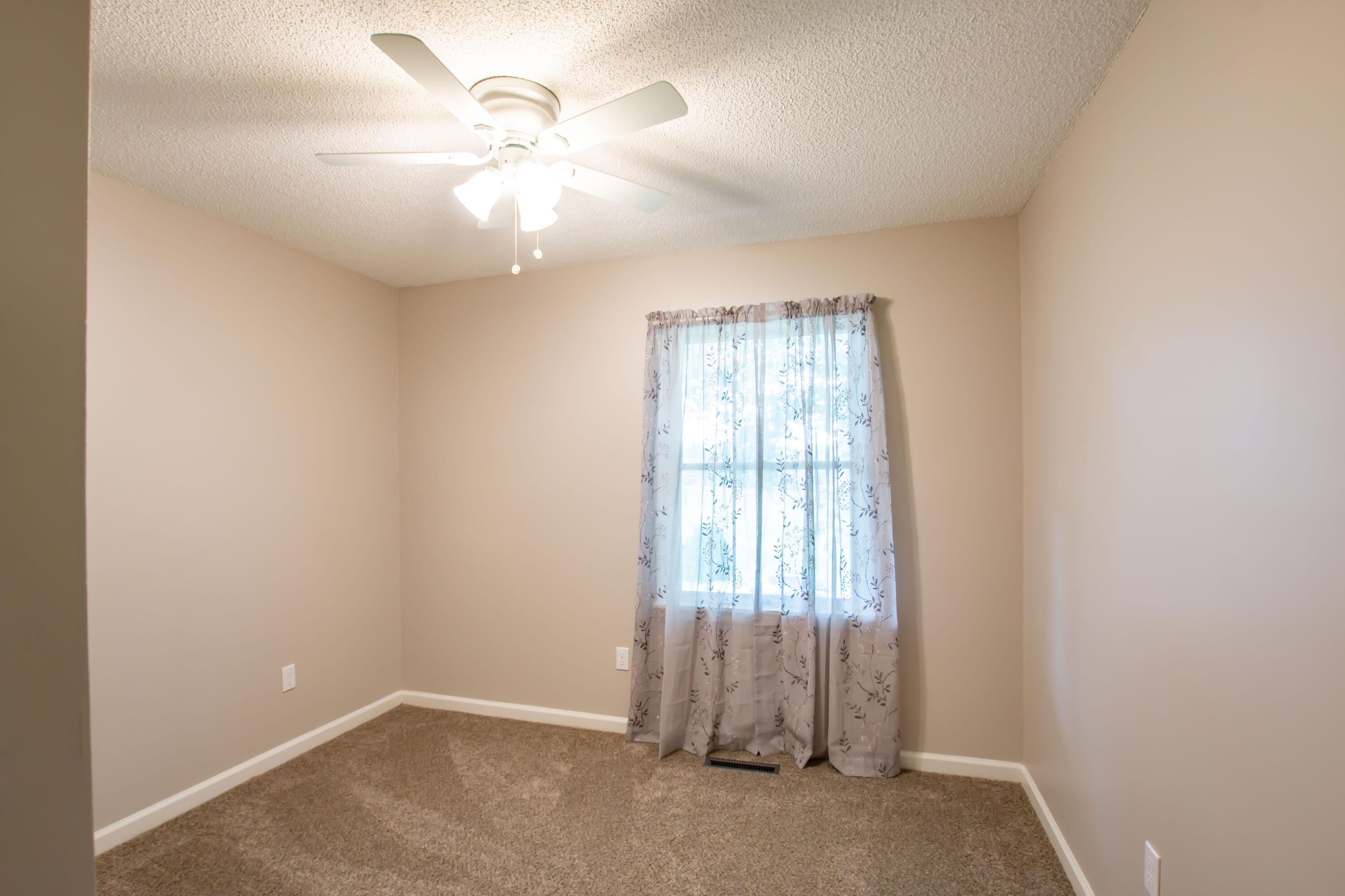 335 Bill Bennett Road Johnson City, TN 37604 - Photo 17 of 49 Bill Bennett-41