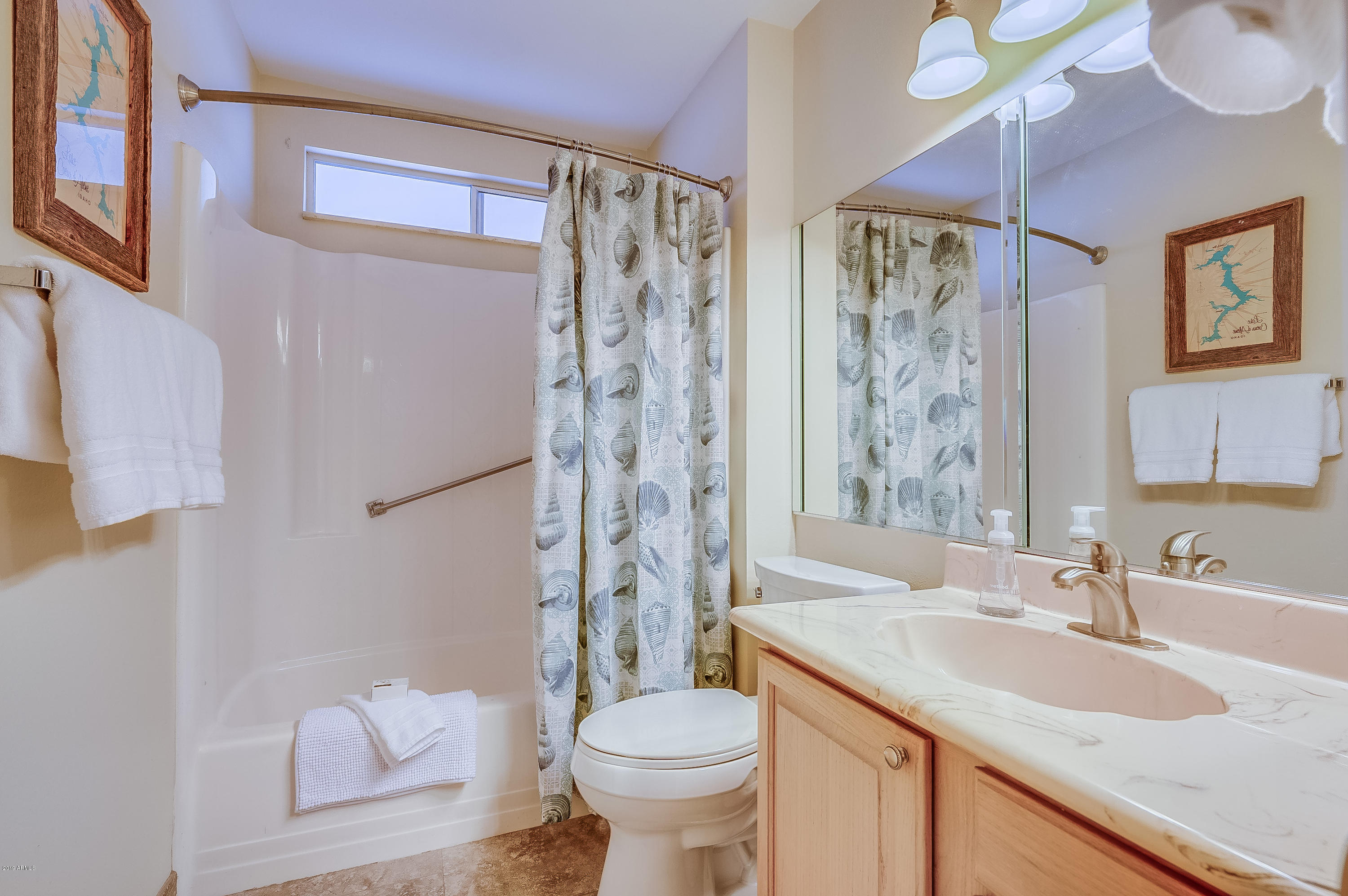 10460 West White Mountain Road Sun City, AZ 85351 - Photo 21 of 28 Guest bath