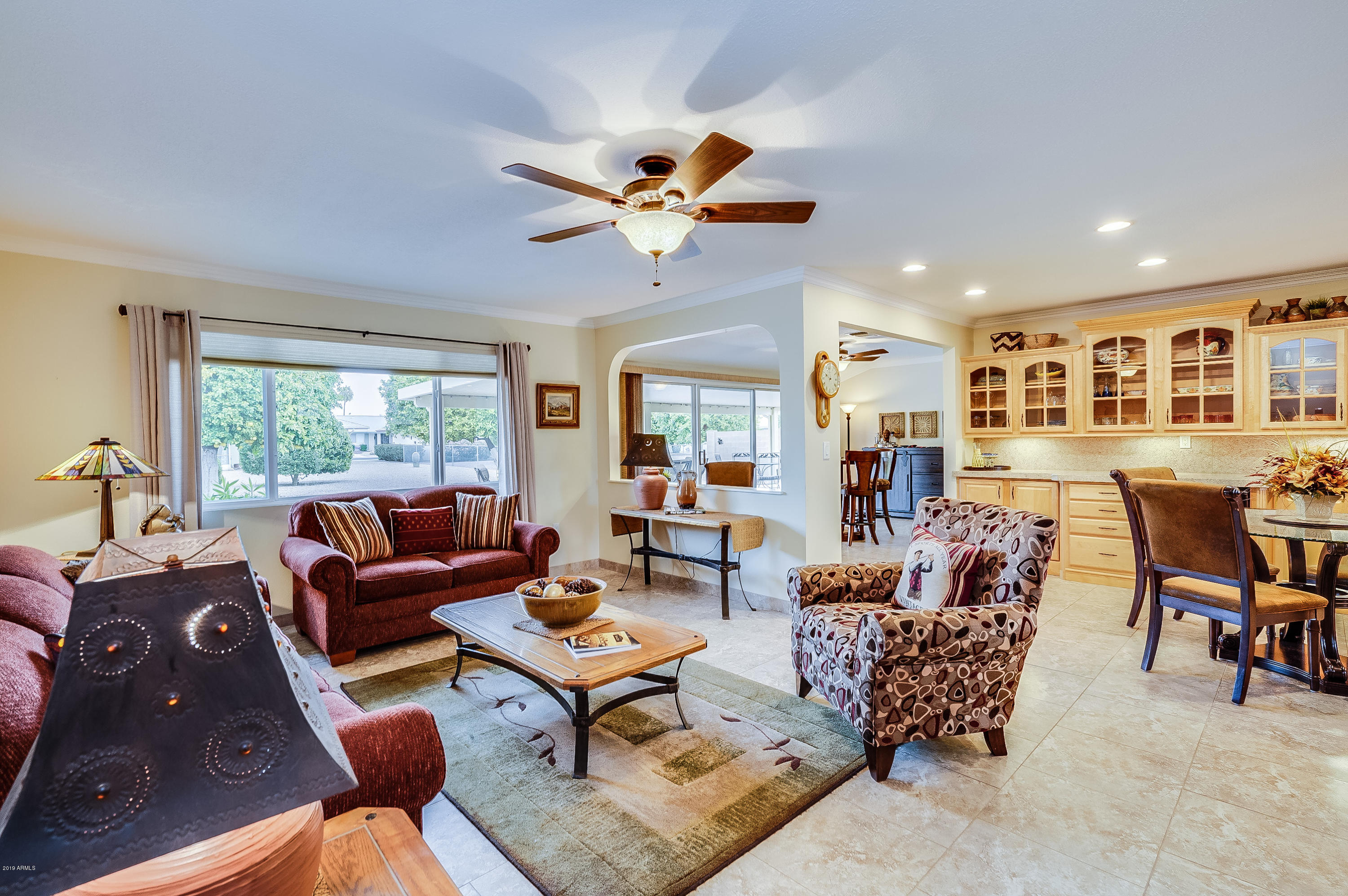 10460 West White Mountain Road Sun City, AZ 85351 - Photo 4 of 28 Living room