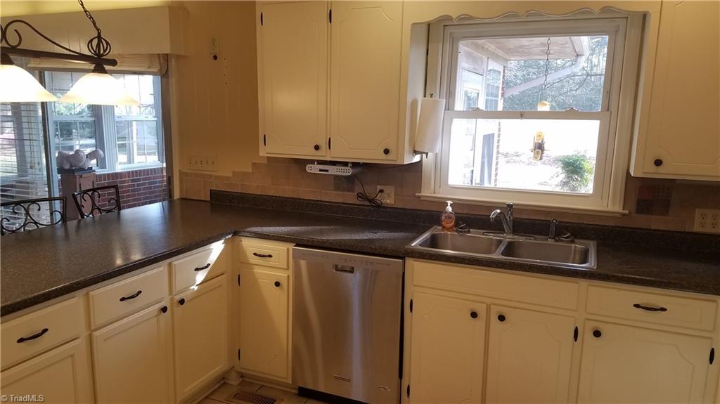 301 Sandy Cross Road Reidsville, NC 27320 - Photo 14 of 34