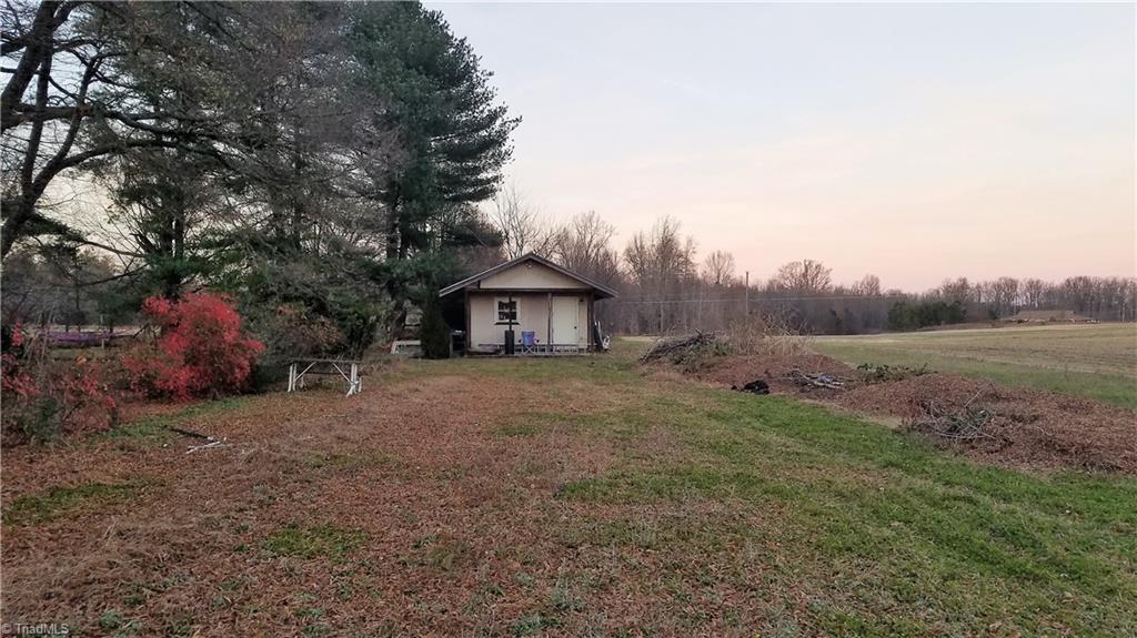 301 Sandy Cross Road Reidsville, NC 27320 - Photo 5 of 34