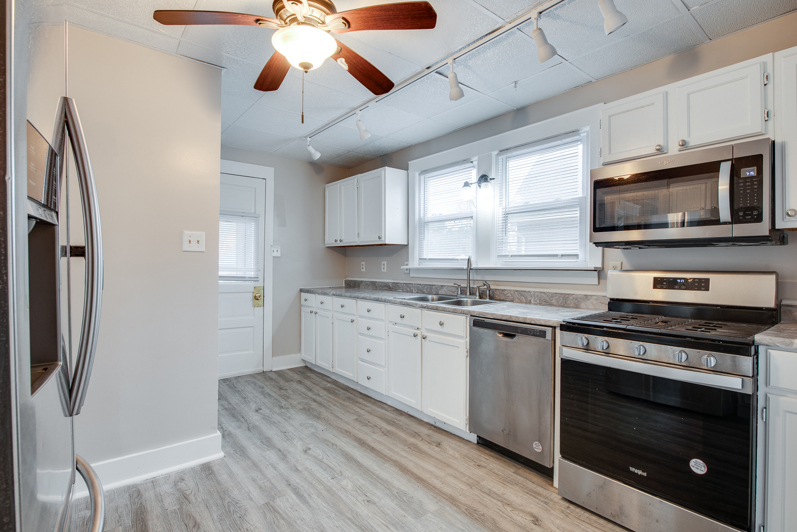 1507 Sisson Street Lockport, IL 60441 - Photo 5 of 16