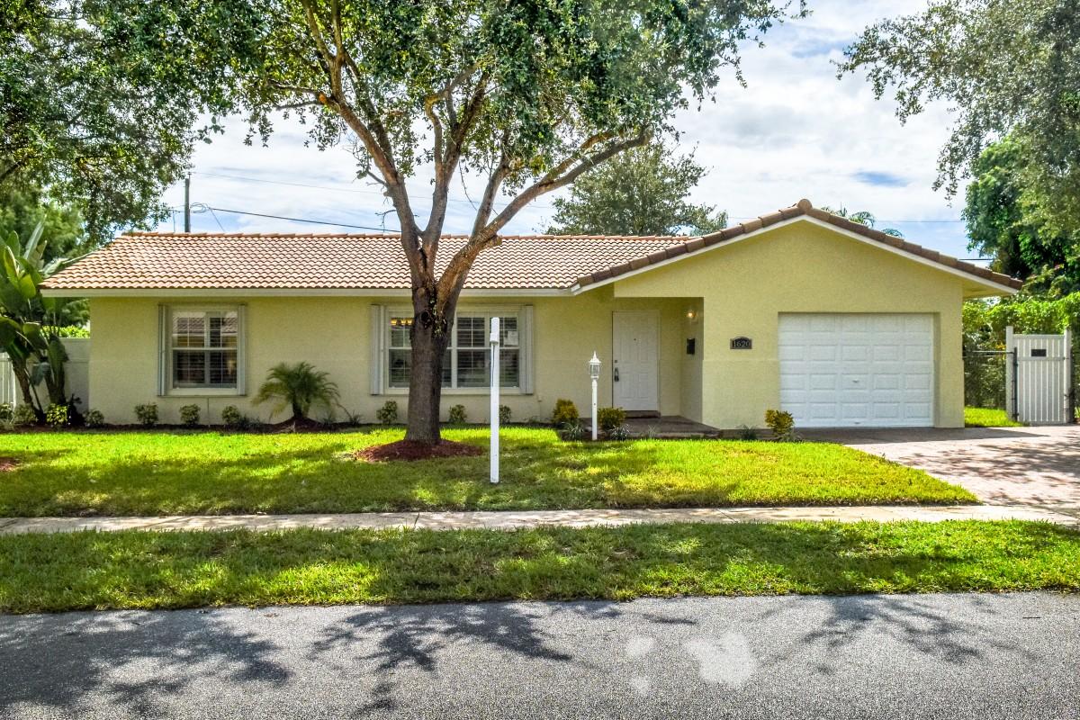 1620 Northwest 11th Street Boca Raton, FL 33486 - Photo 20 of 23 19_WX39GK_still_fvhs
