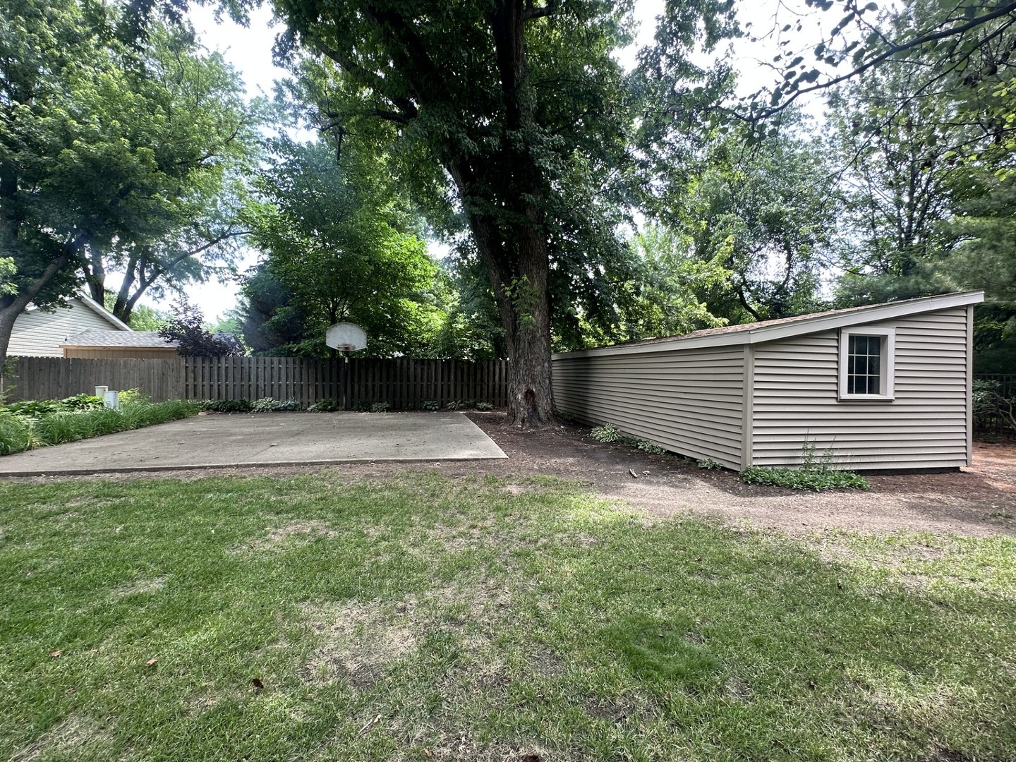 2205 Winding Hill Road Davenport, IA 52807 - Photo 54 of 64
