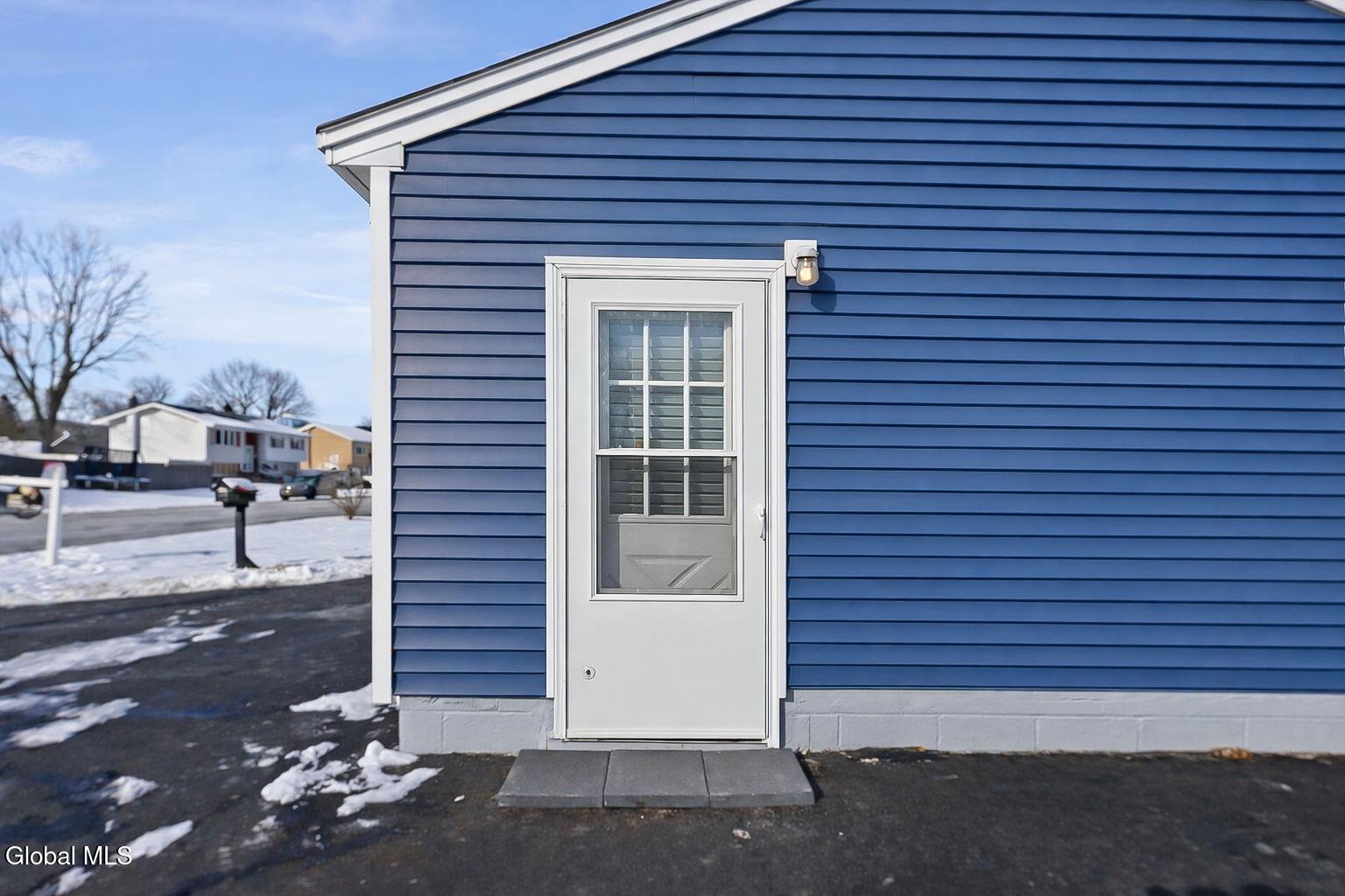 57 Bridle Path Colonie, NY 12205 - Photo 5 of 48 39-web-or-mls-57-bridle-path