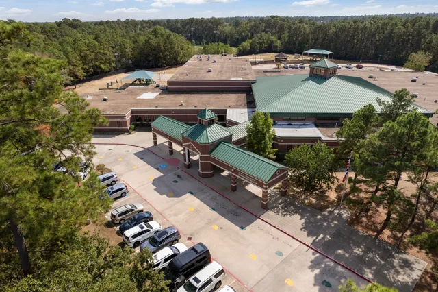 a view of outdoor space yard and porch