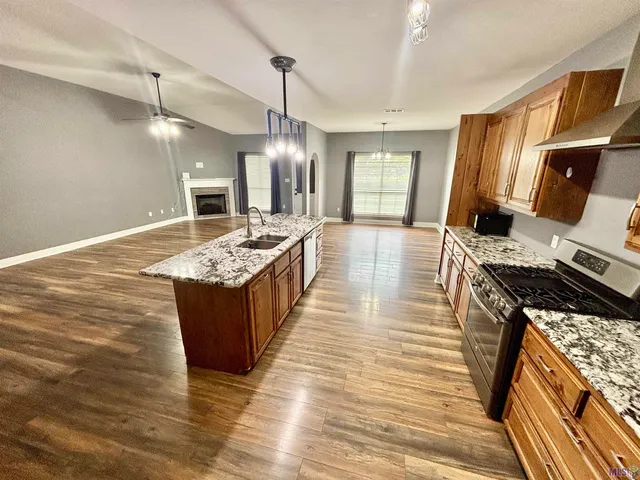 $1,800 | 23776 Sandalwood Drive, Denham Springs, LA 70726