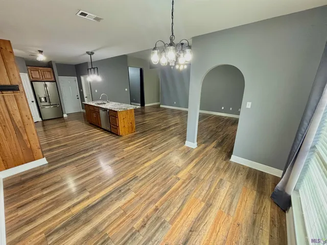 $1,800 | 23776 Sandalwood Drive, Denham Springs, LA 70726