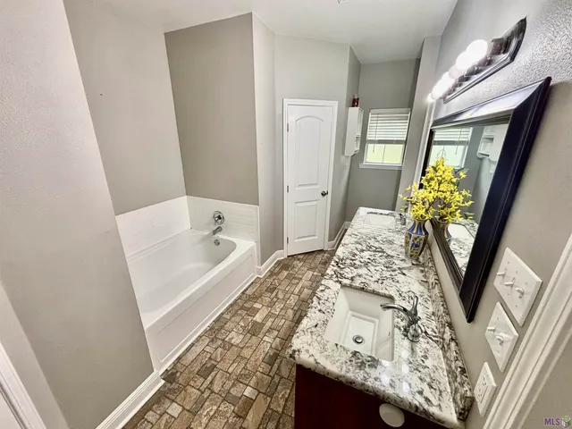 $1,800 | 23776 Sandalwood Drive, Denham Springs, LA 70726