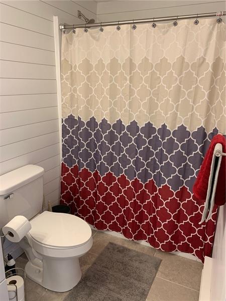 249 Heimann Road Latrobe, PA 15650 - Photo 21 of 25 1ST FLOOR COMMON BATHROOM