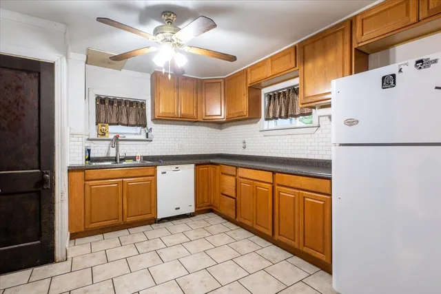 $240,000 | 16 Hill Street, Rockland, ME 04841