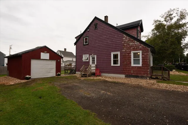 $240,000 | 16 Hill Street, Rockland, ME 04841