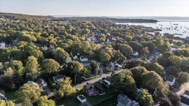 $240,000 | 16 Hill Street, Rockland, ME 04841