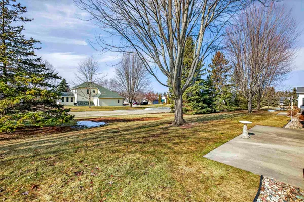 $309,900 | 3209 North Mistwood Lane, Appleton, WI 54914