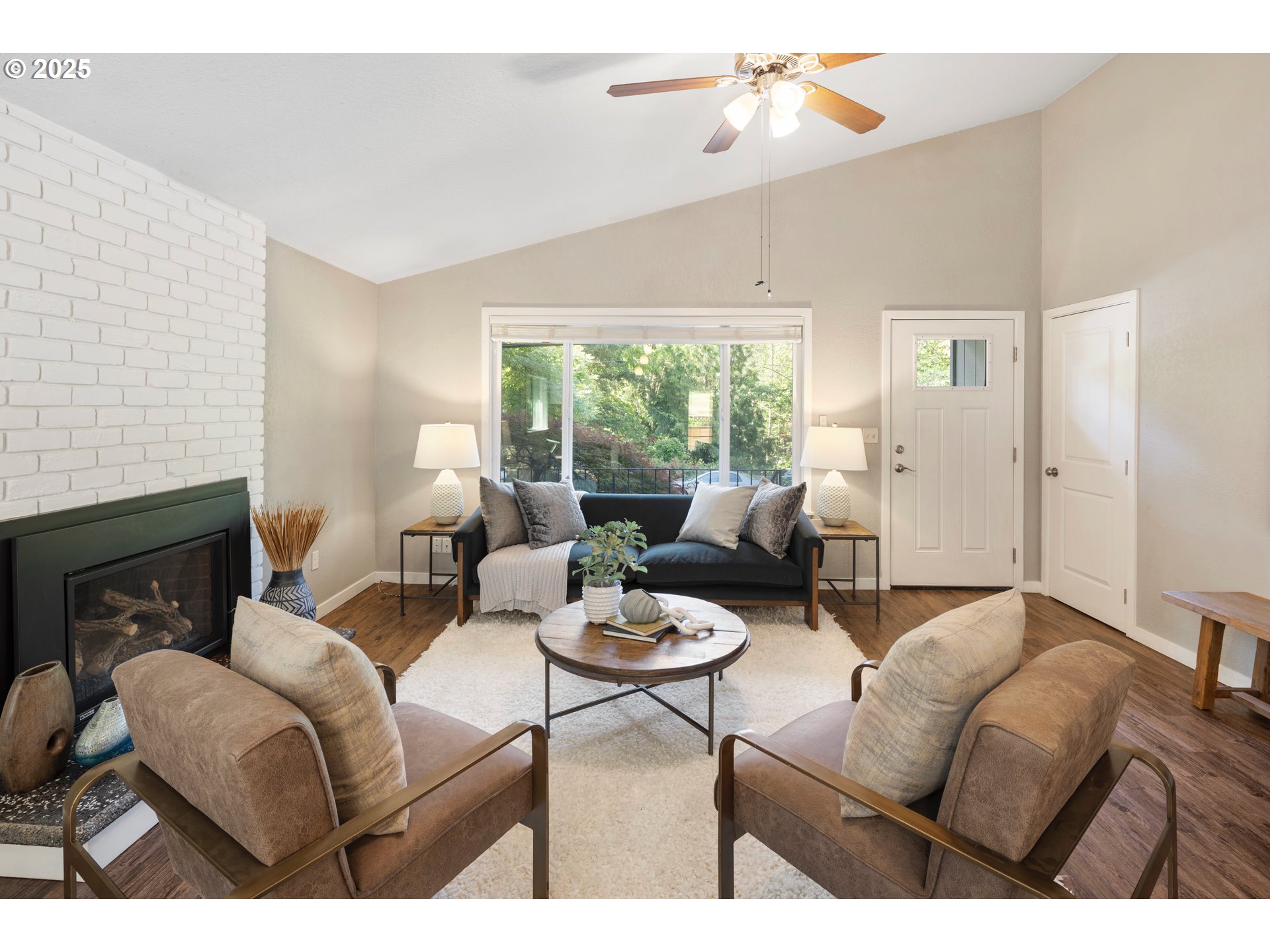 2523 Southwest Taylors Ferry Road Portland, OR 97219 - Photo 4 of 30 Gallery Image 4