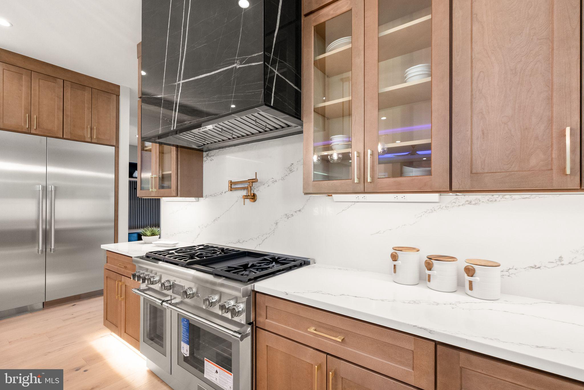 6329 Halsey Road McLean, VA 22101 - Photo 22 of 94 Sleek kitchen with modern elegance.