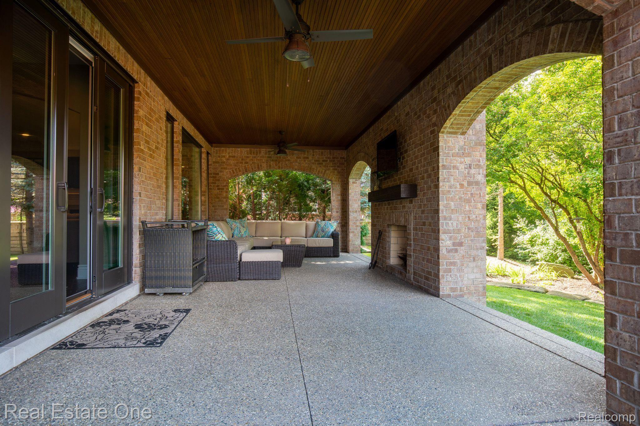 3760 Cedar Brook Drive Rochester, MI 48309 - Photo 71 of 76 Veranda