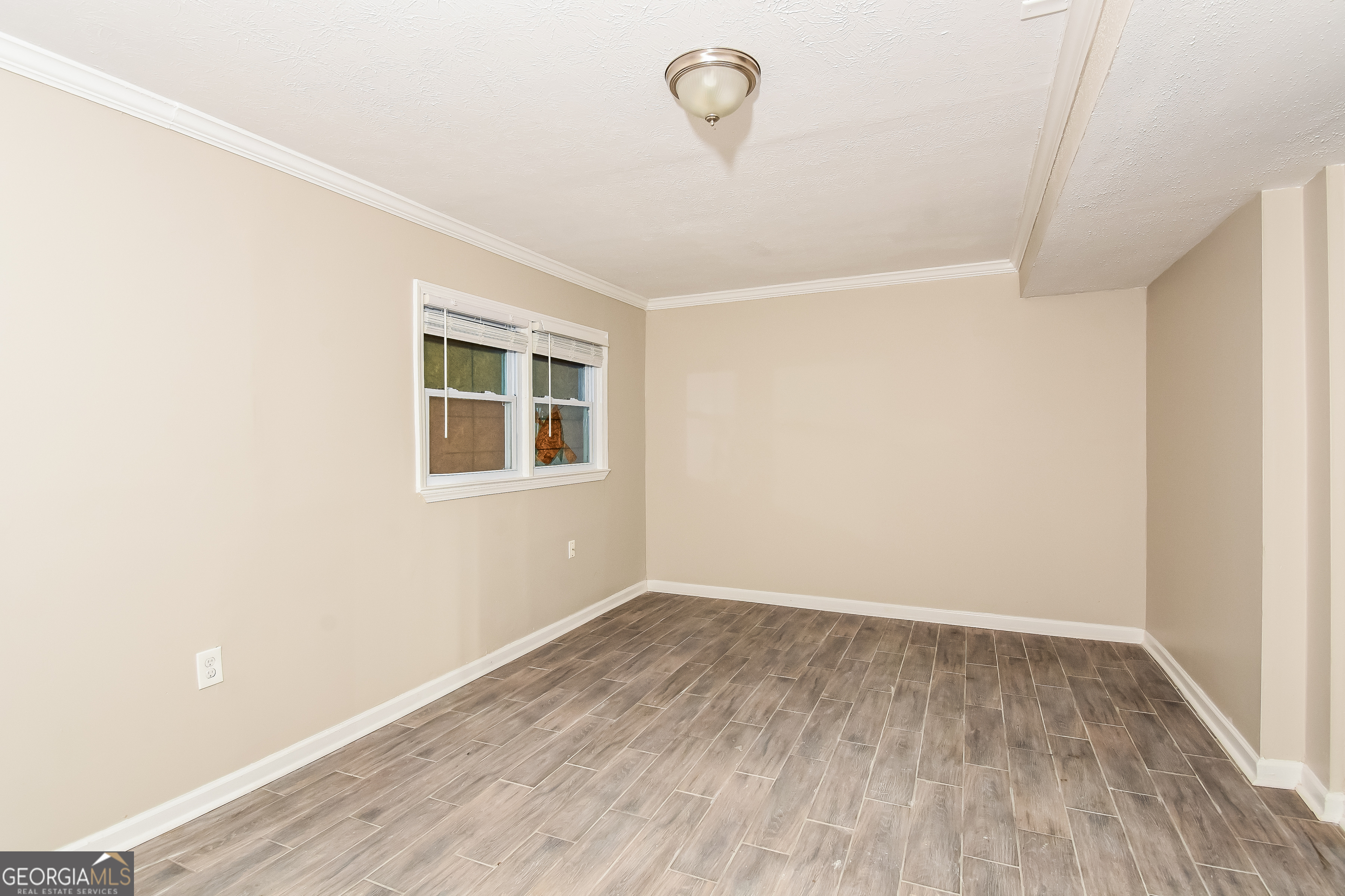 598 Oakside Drive Southwest Atlanta, GA 30331 - Photo 7 of 17