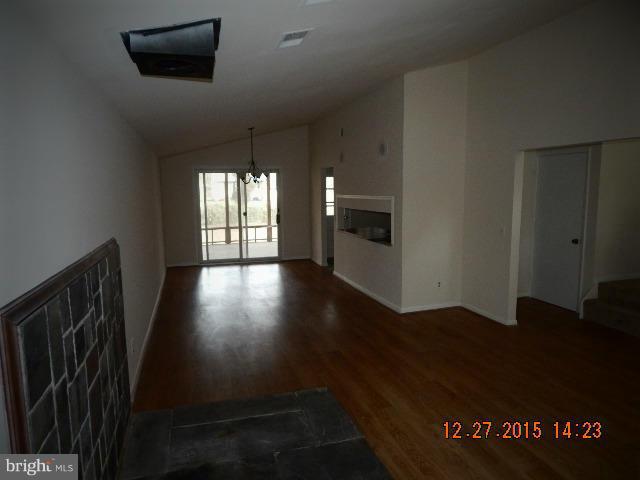 205 Olive Branch Road Stevensville, MD 21666 - Photo 3 of 16 Living Room