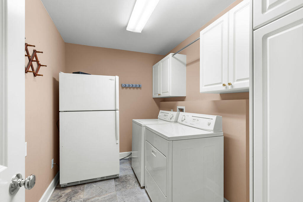 2649 Seabrook Island Road Seabrook Island, SC 29455 - Photo 47 of 72 2649-Seabrook-Island-Road-Interiors-34