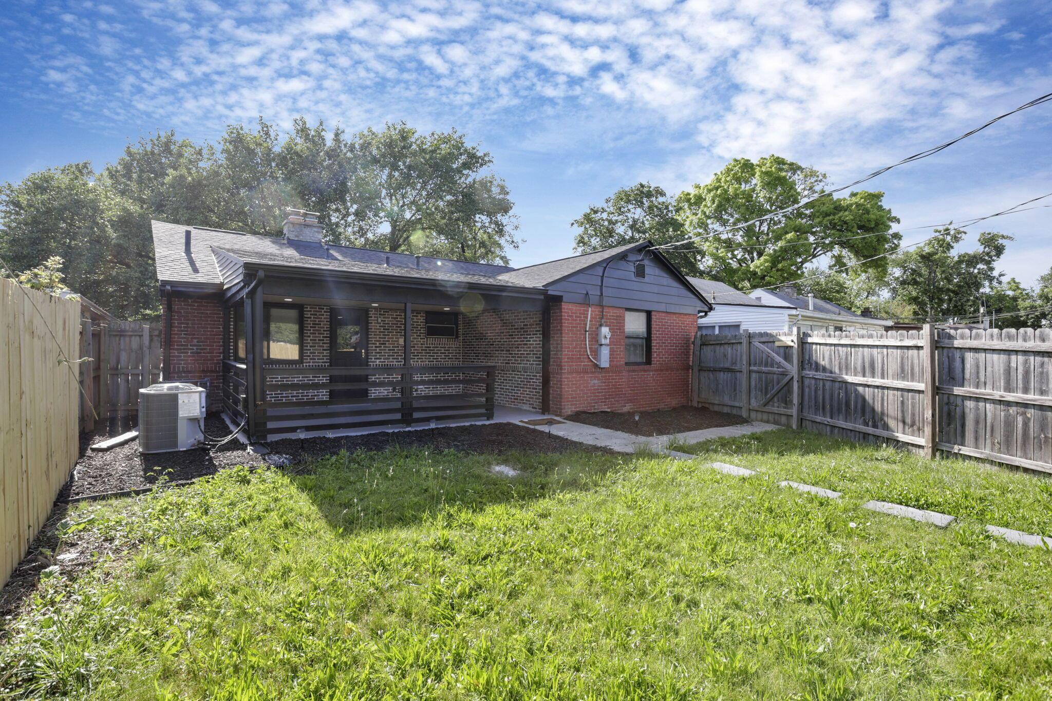 86 North Ashburton Road Columbus, OH 43213 - Photo 32 of 35