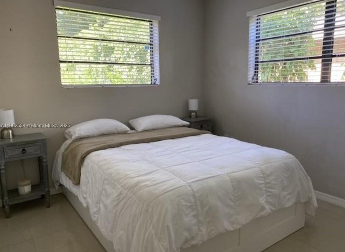 6345 Southwest 35th Street Miami, FL 33155 - Photo 11 of 12