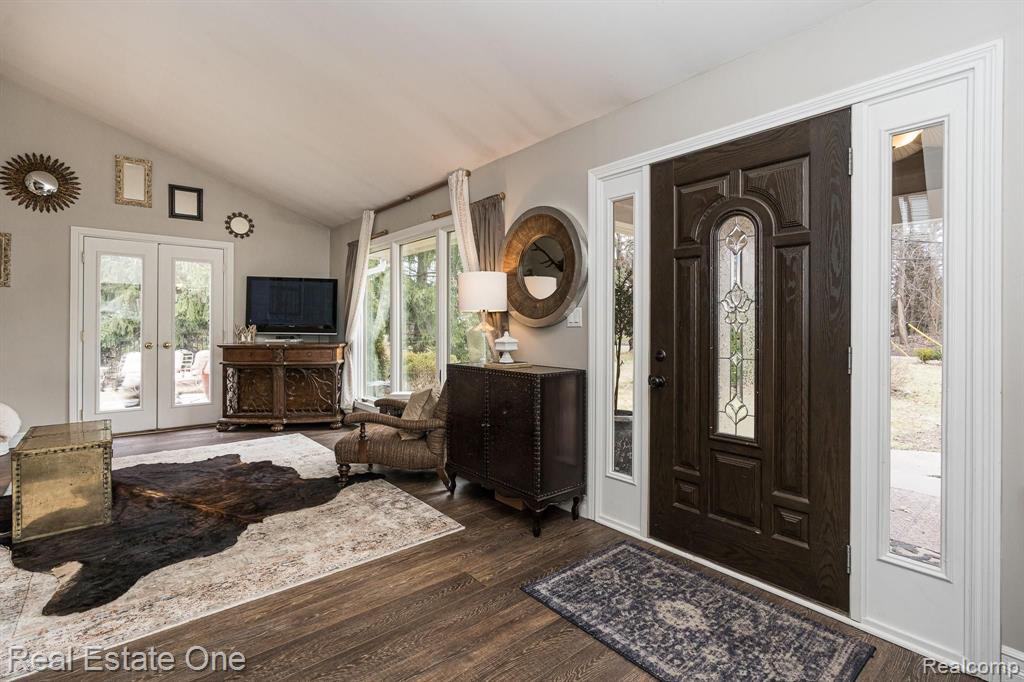 697 Romeo Road Rochester, MI 48307 - Photo 11 of 22