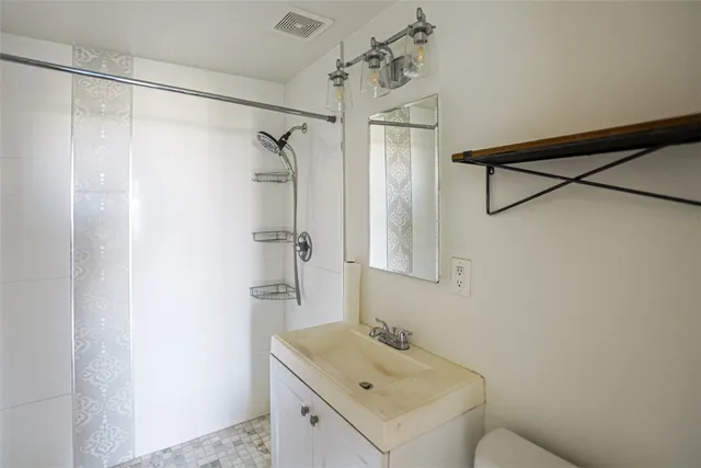 $480,000 | 100 Atlantic Avenue, Long Beach, CA 90802