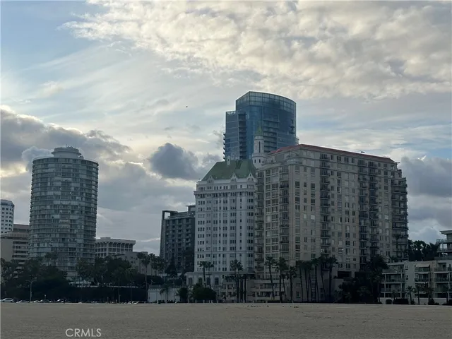 $480,000 | 100 Atlantic Avenue, Long Beach, CA 90802