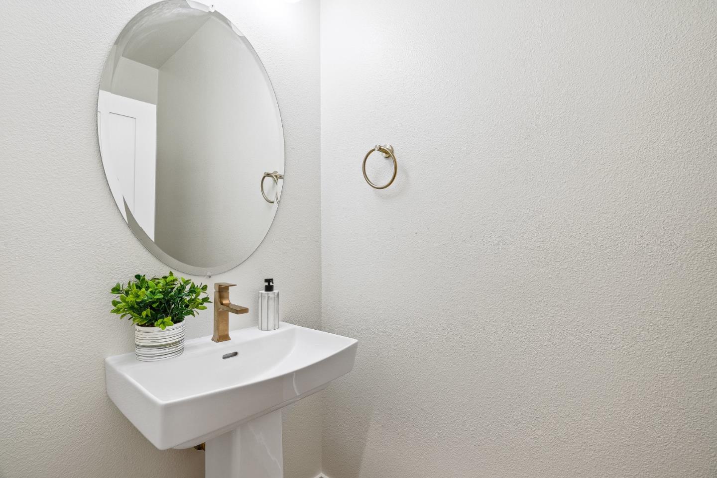 947 Woodside Road Redwood City, CA 94061 - Photo 11 of 25