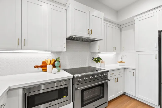 $1,425,000 | 947 Woodside Road, Redwood City, CA 94061