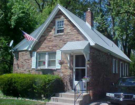 3015 Locust Road South Bend, IN 46614 - Photo 1 of 8 Gallery Image 1