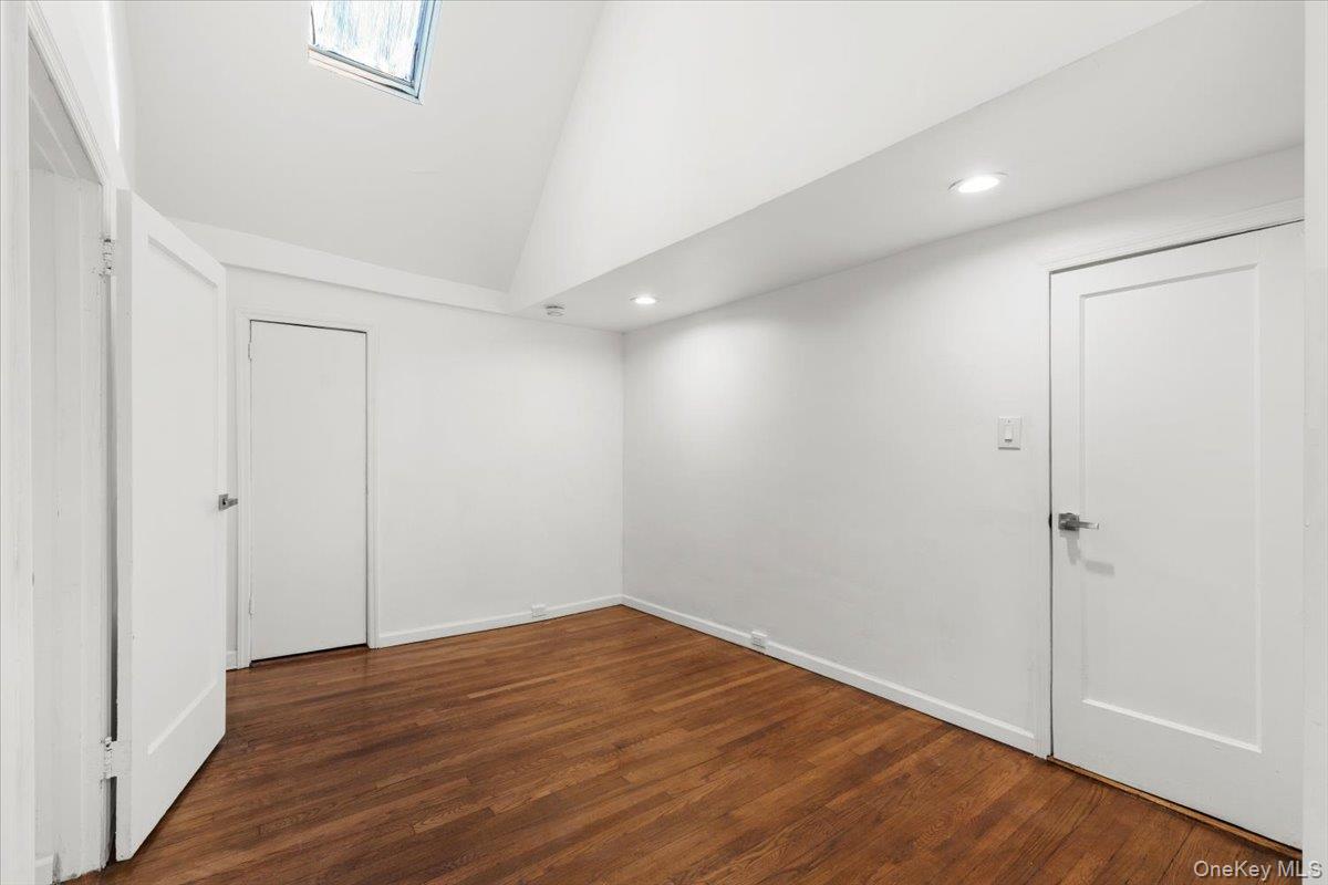 19 Gilchrest Road Great Neck, NY 11021 - Photo 25 of 30 Gallery Image 25