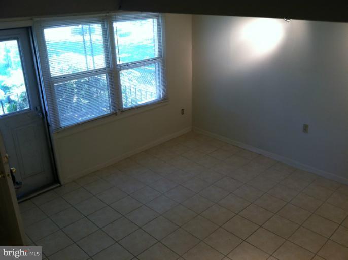 2074 Larkhall Road Baltimore, MD 21222 - Photo 6 of 10 Living Room