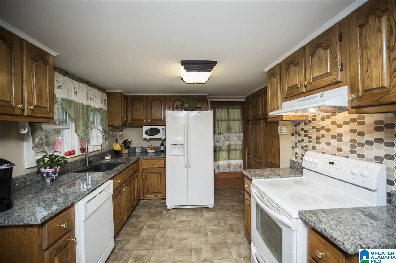 1544 Laurel Lane Gardendale, AL 35071 - Photo 4 of 31