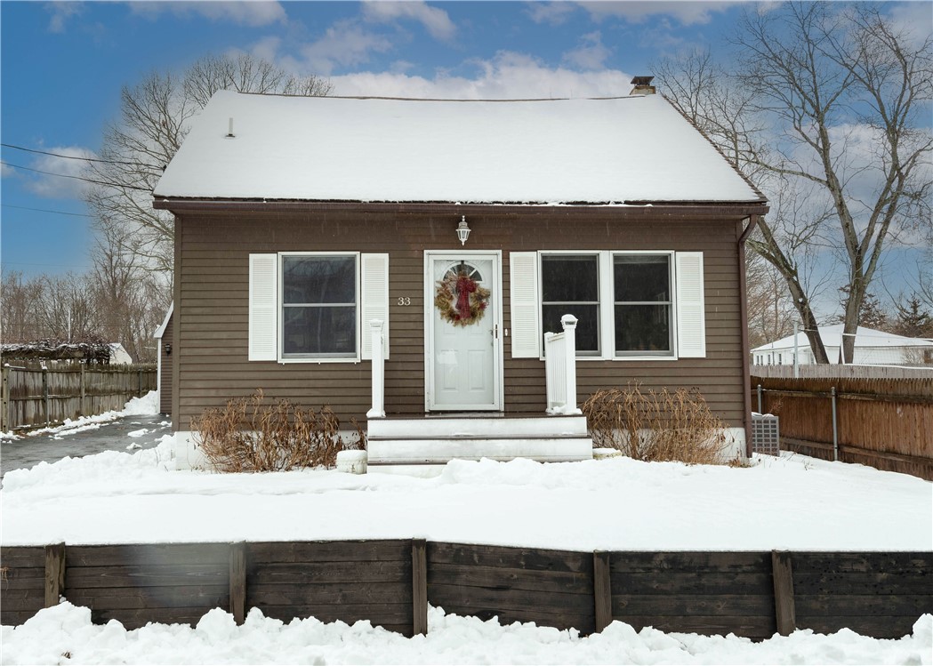 33 Wadsworth Street Warwick, RI 02889 - Photo 2 of 20 Gallery Image 2